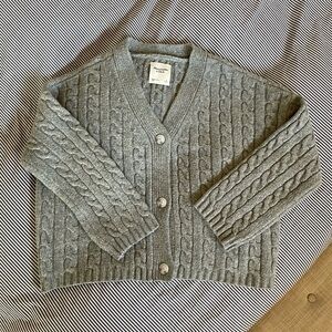 Like new, Abercrombie cable relaxed cardigan, grey, size small